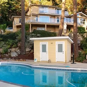 Rae Leigh Heights Bed & Breakfast